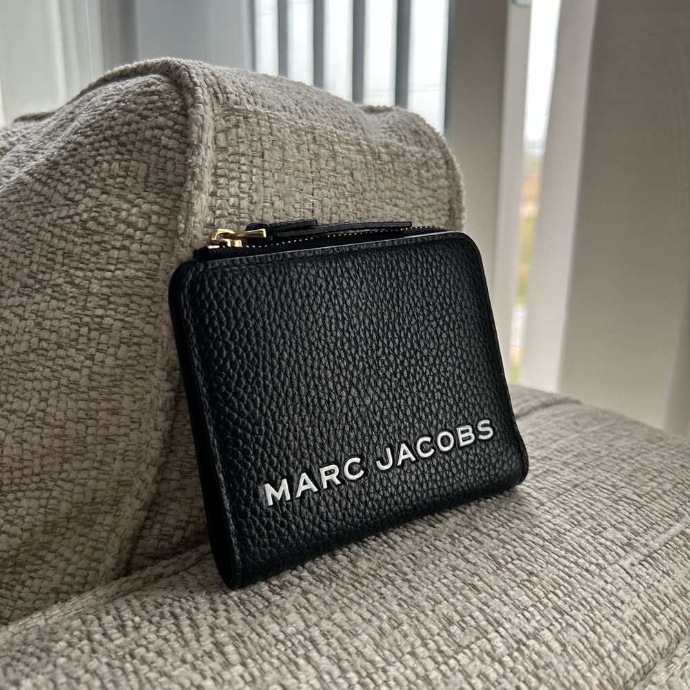 MARC JACOBS compact wallet